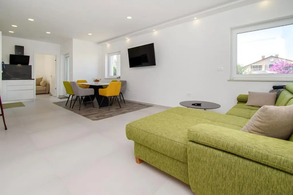 Modern Apartment Alisa With A Sea View Liznjan 0*,  Croatia